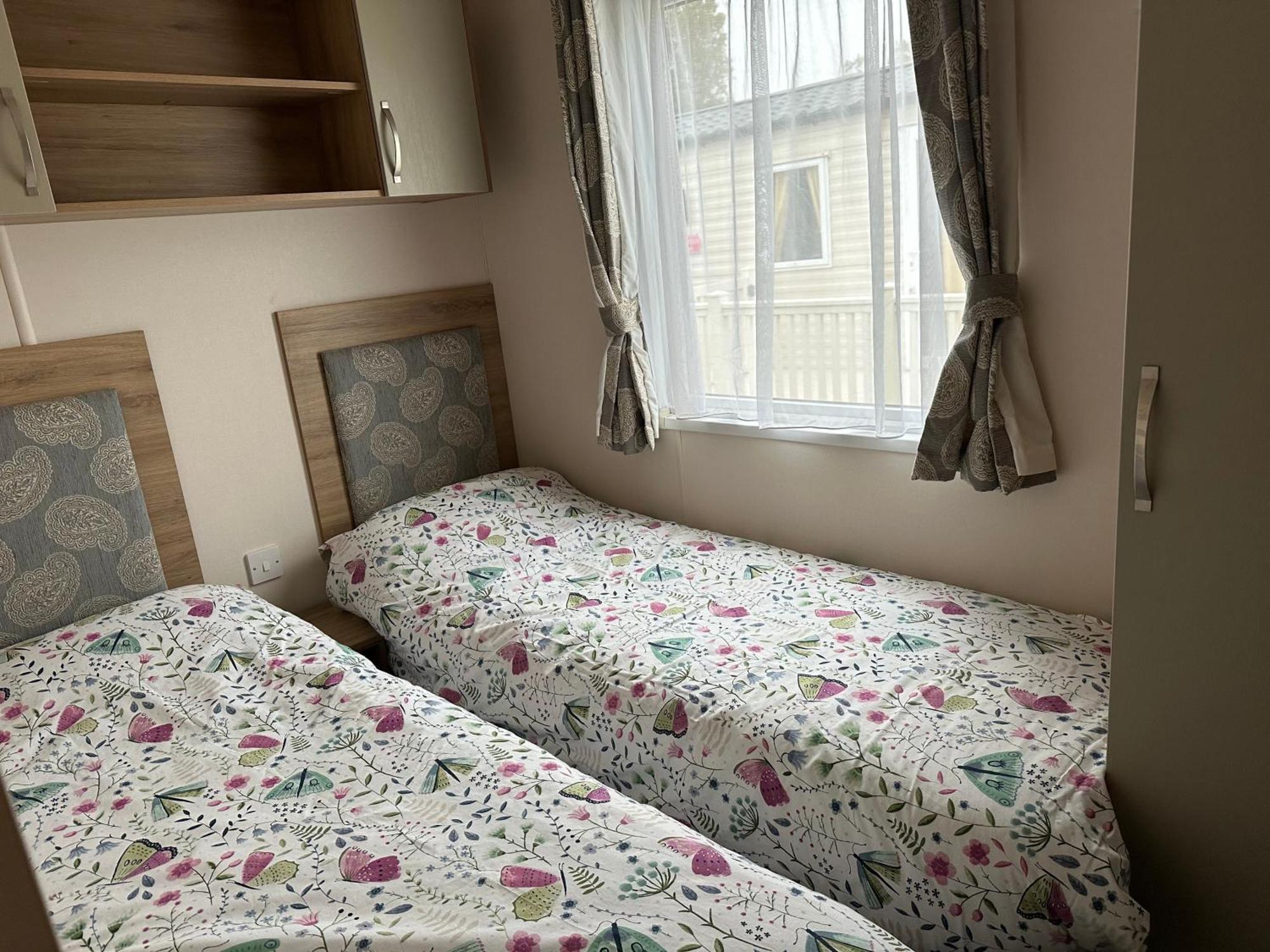 Felixstowe Chimo Caravan 8 Sleeps 5 Min To Beach Exteriör bild